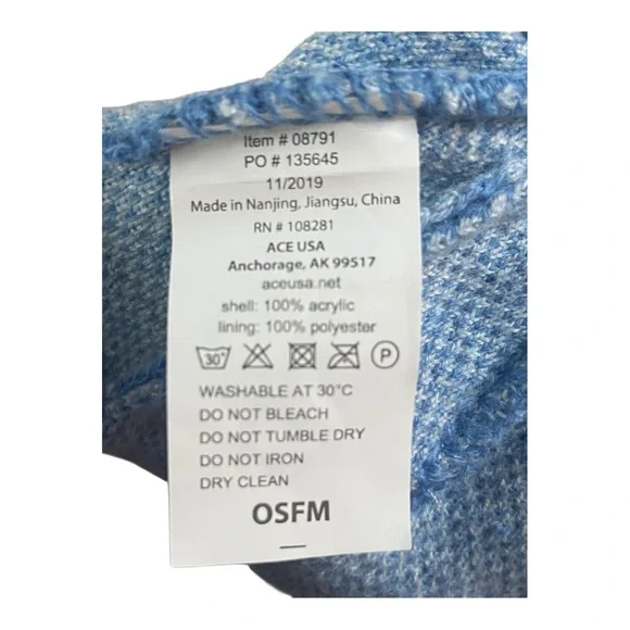 Blue and White Winter Beanie - Picture 4 of 4